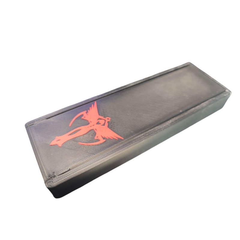 Storage box for straight razor and kamisori with polishing cloth