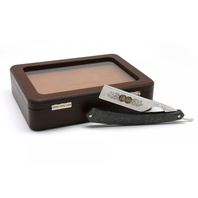 Box for 7 razors with rounded edges and glass lid